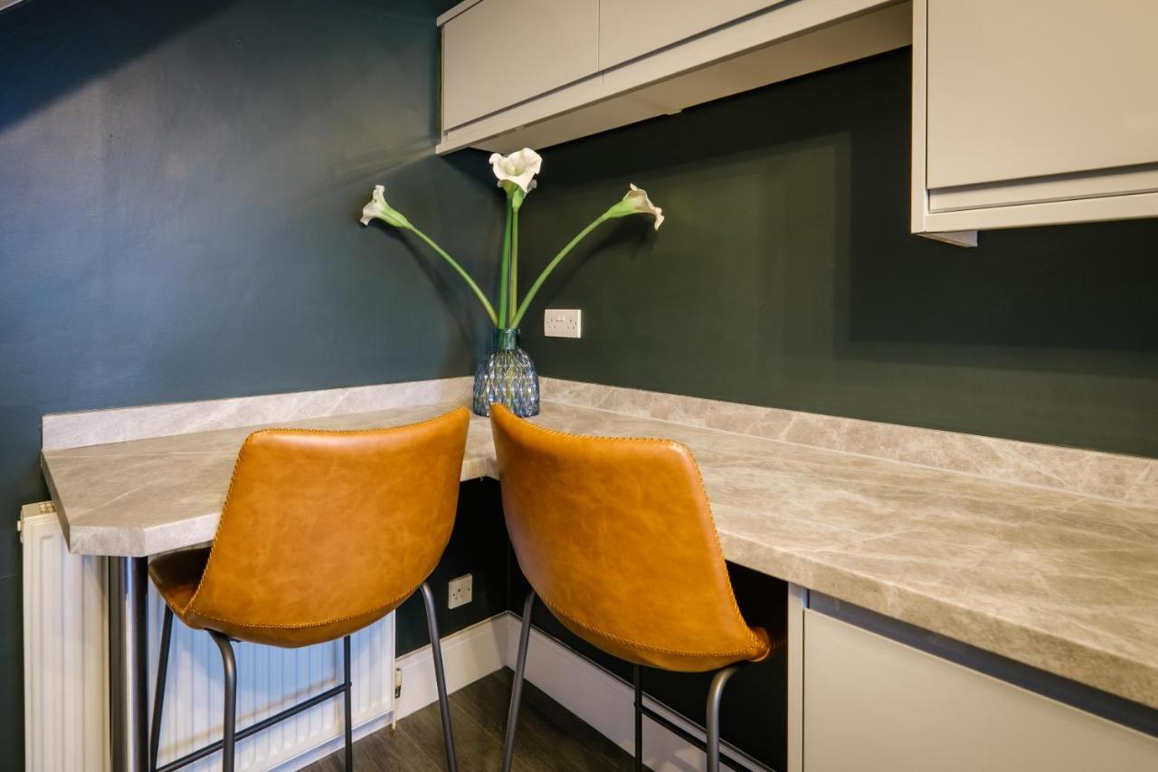 Rockside - Luxury 1 Bedroom Home With Hot Tub, Central Location, Parking And Pet Friendly ويندرمير المظهر الخارجي الصورة